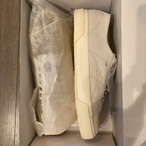 Superga Off White Sneakers - Picture 3 of 3